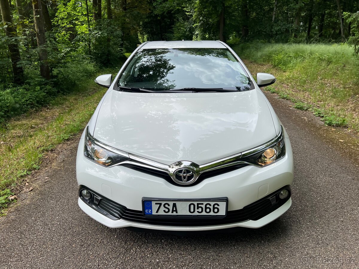 Toyota Auris 1,2T Edition S - TOP