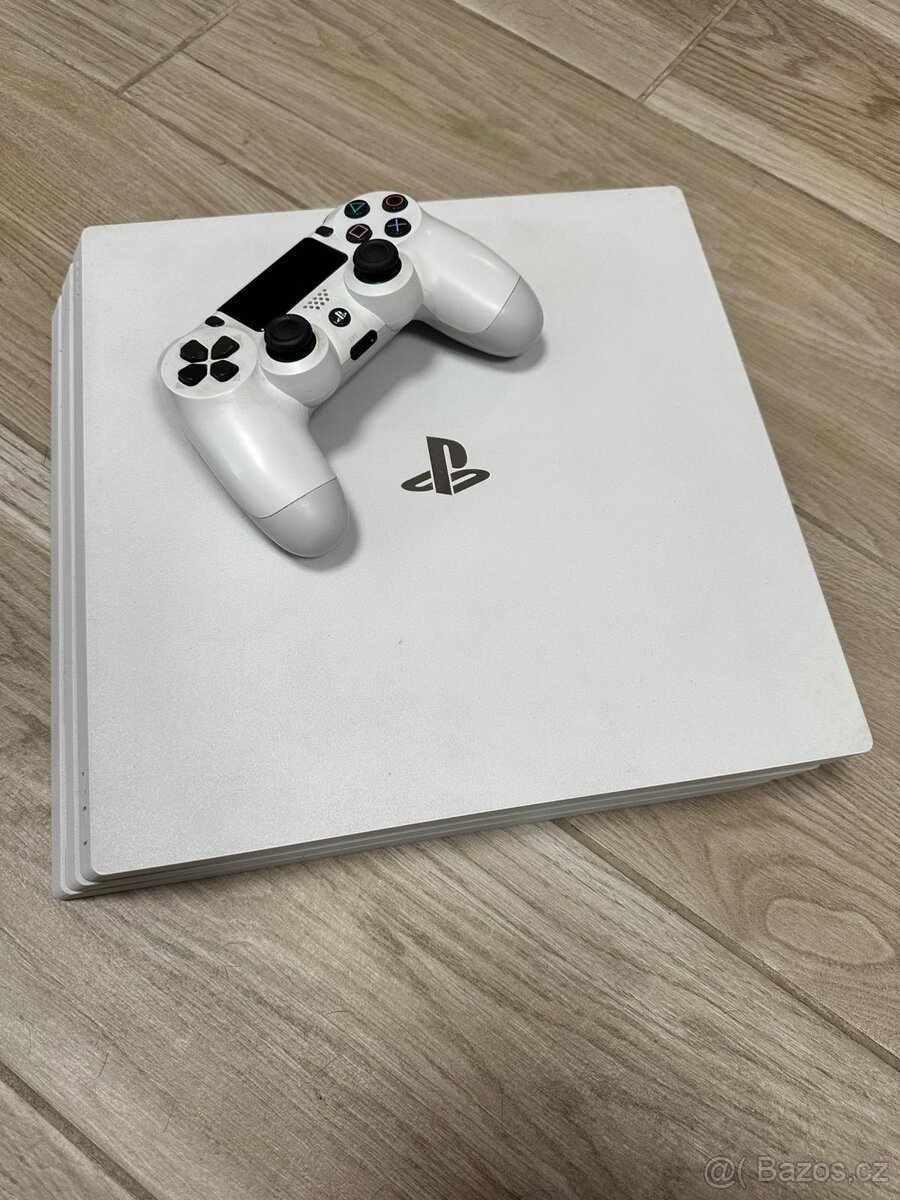 Prodám PS4 pro