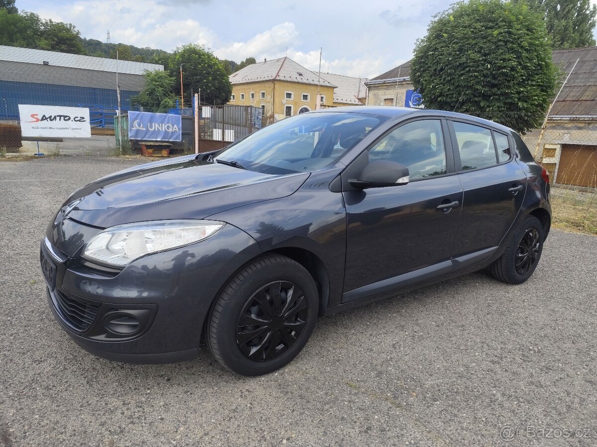 Renault Megane 1.6,16V,74kw.R.V.11/2012.STK Nová.Km 120 500.