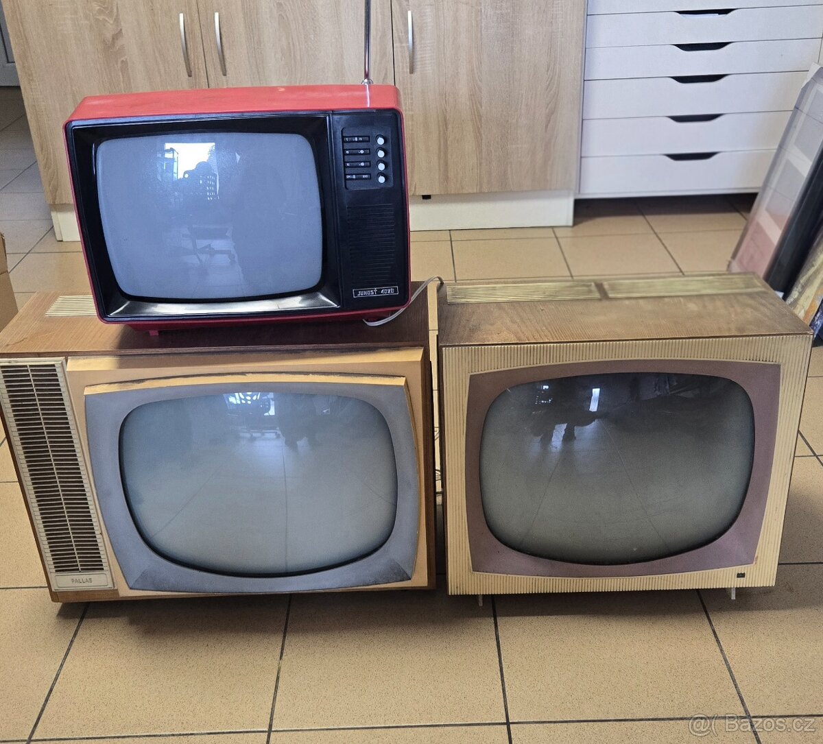 Prodám staré televize Tesla