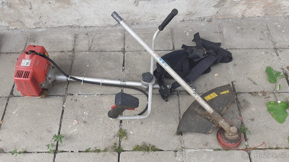 Strunová sekačka Hecht