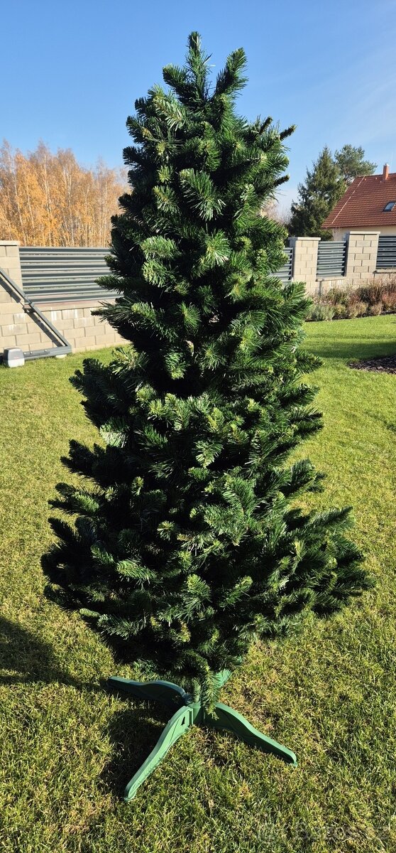 Umělý vánoční stromeček