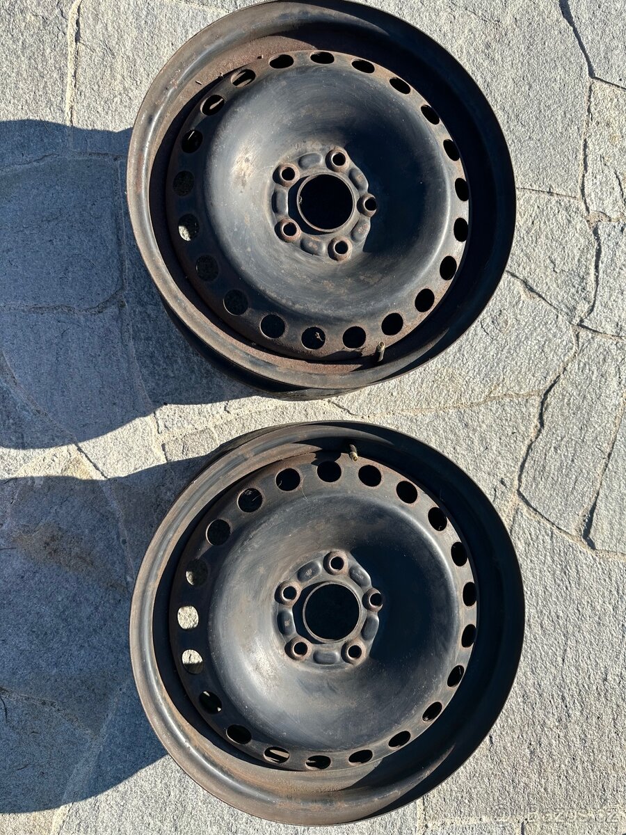 Prodám plechové disky Ford R15