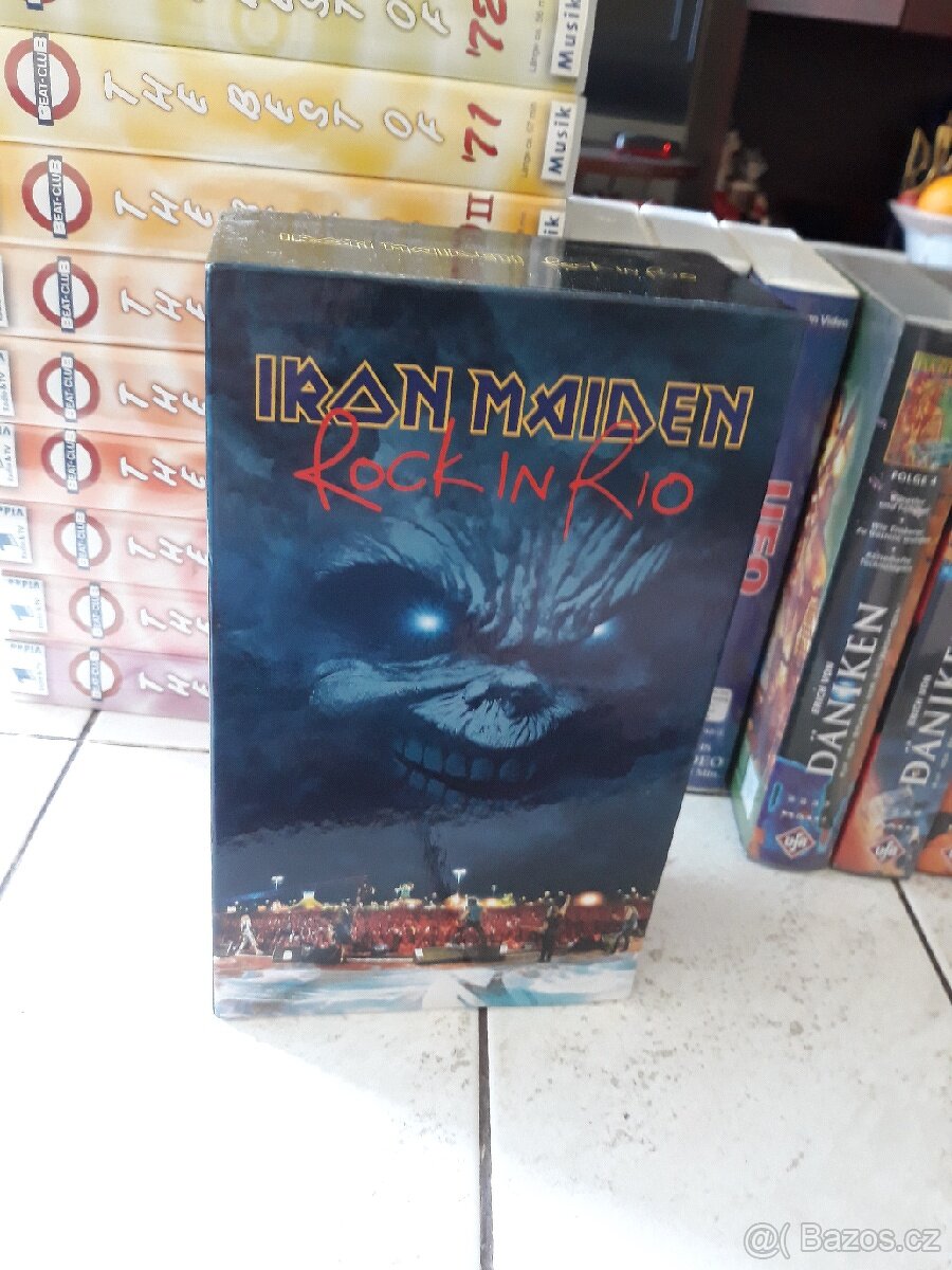 LEVNĚ prodám 2x2 nehrané nové sady videokazet  IRON MAIDEN