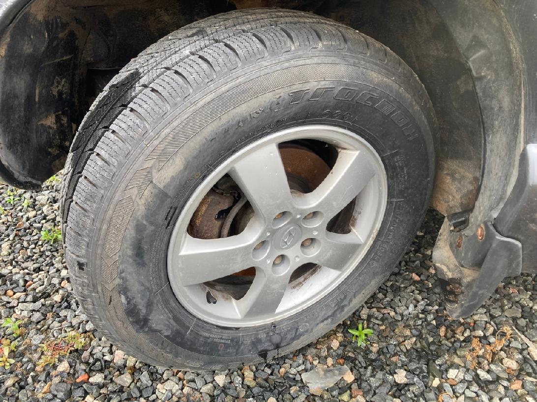 hyundai santa fe 1 alu kola zimní pneu 225/70r16