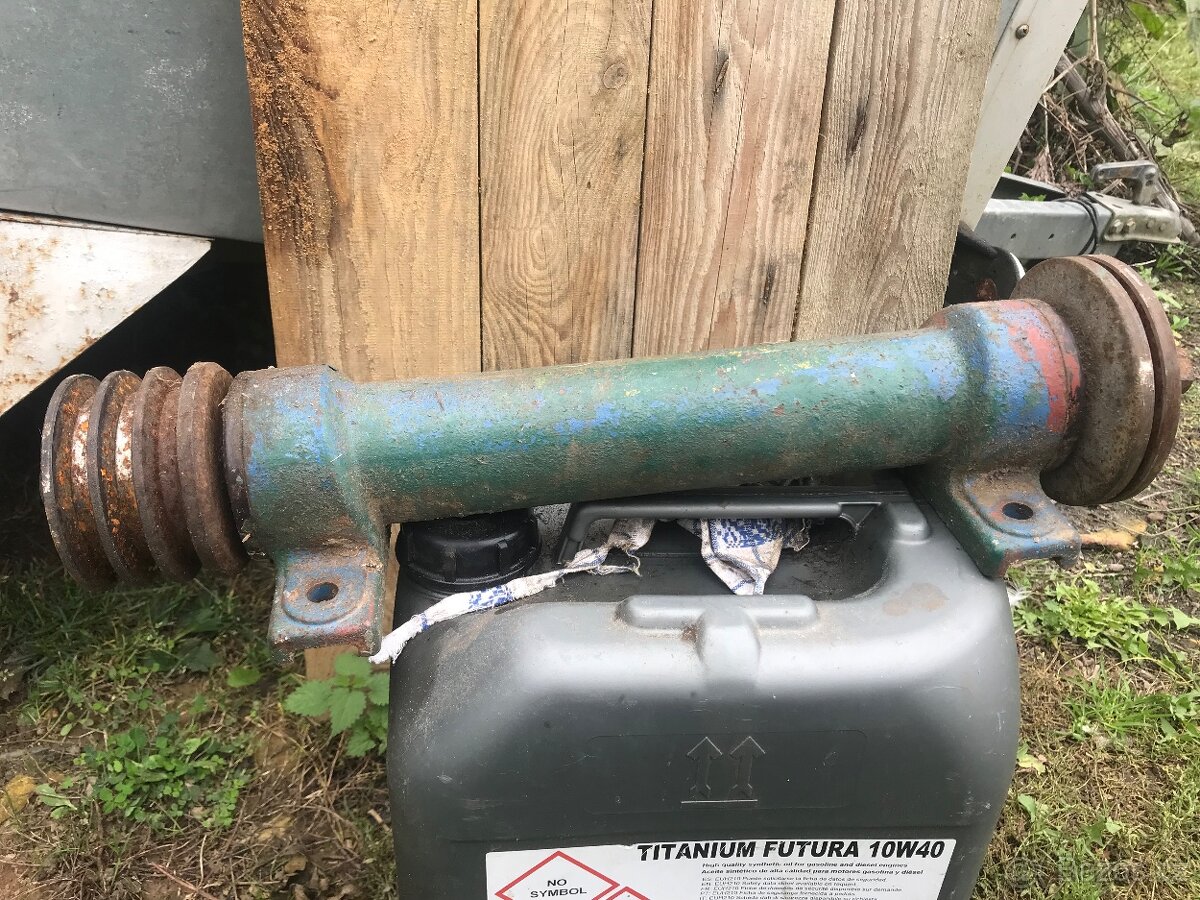 Hřídel na pilu -cirkulárku