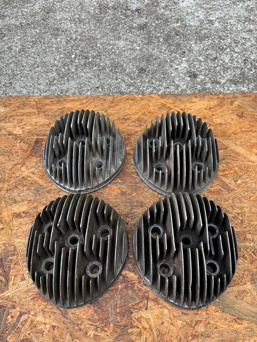 Hlavy motorů Jawa 250 pérák