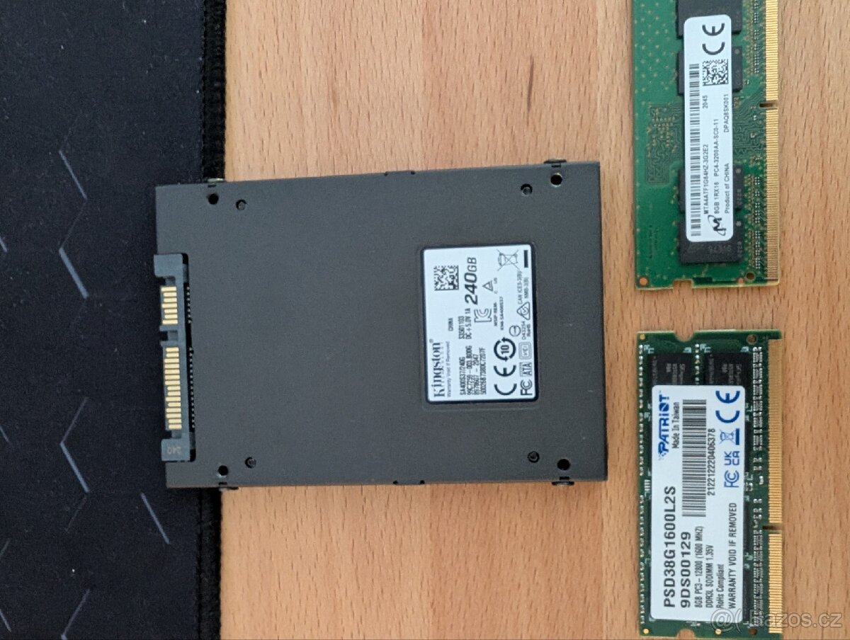 Paměti a disk SSD