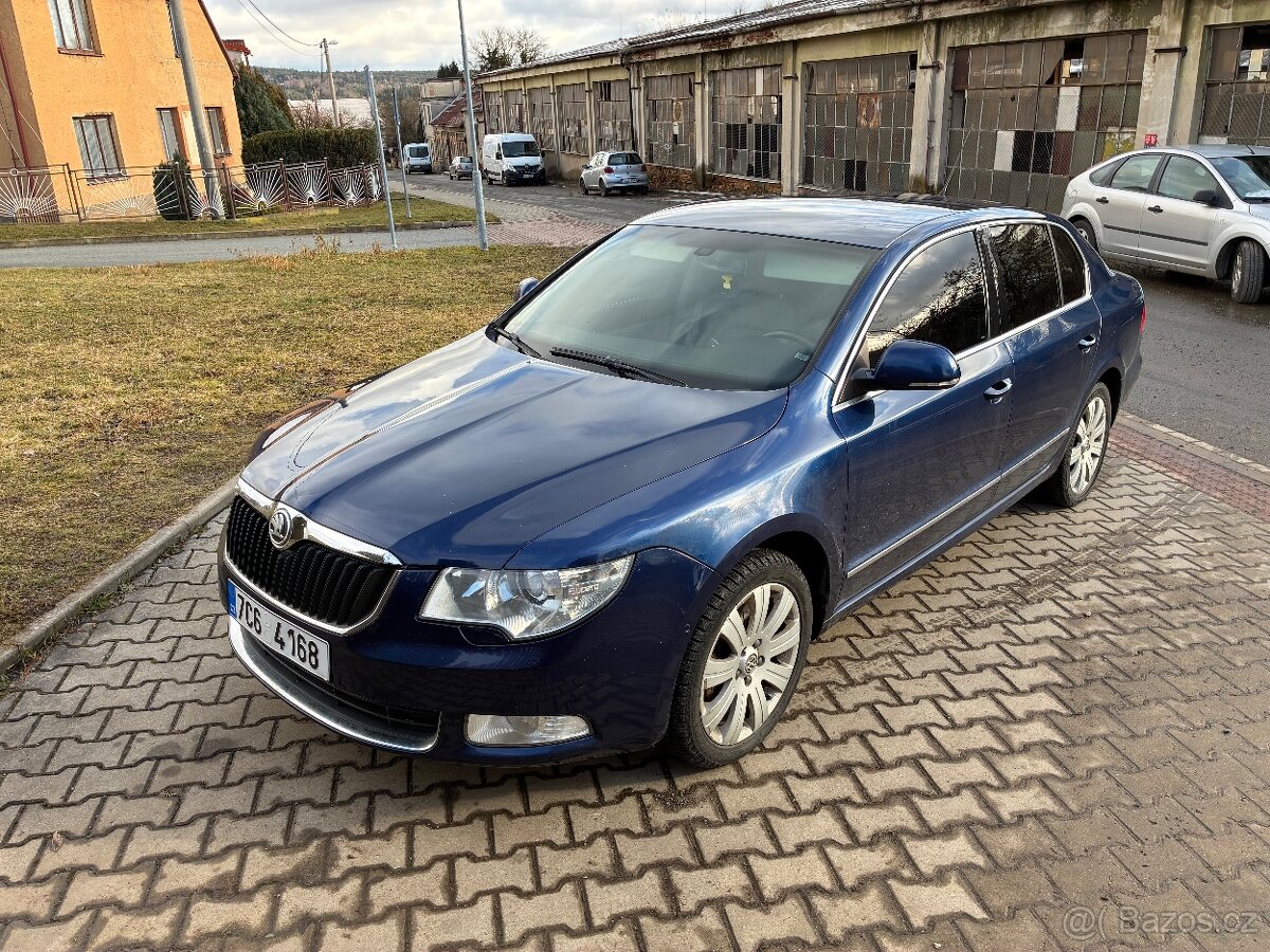Pronájem automobilu půjčení auta k pronájmu
