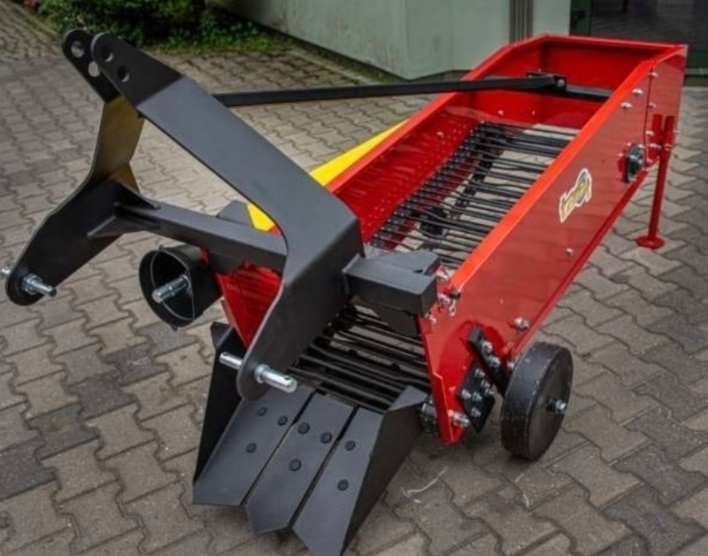 jednořádkový vyorávač brambor na traktor