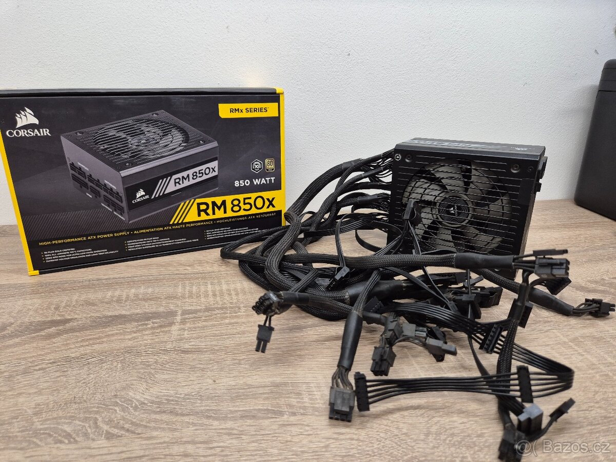 Zdroj Corsair RM850x Black 850 W