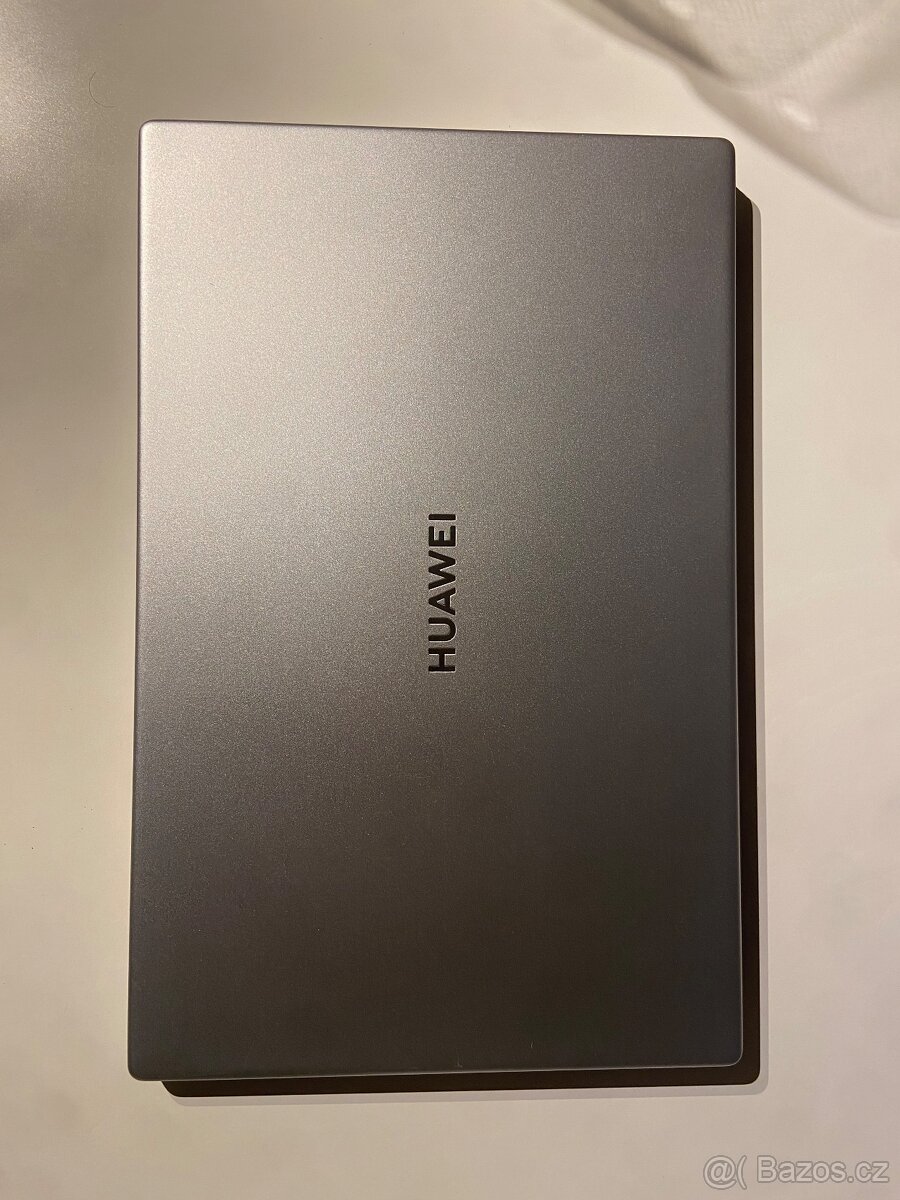 Huawei MateBook D15 V KRÁSNÉM STAVU