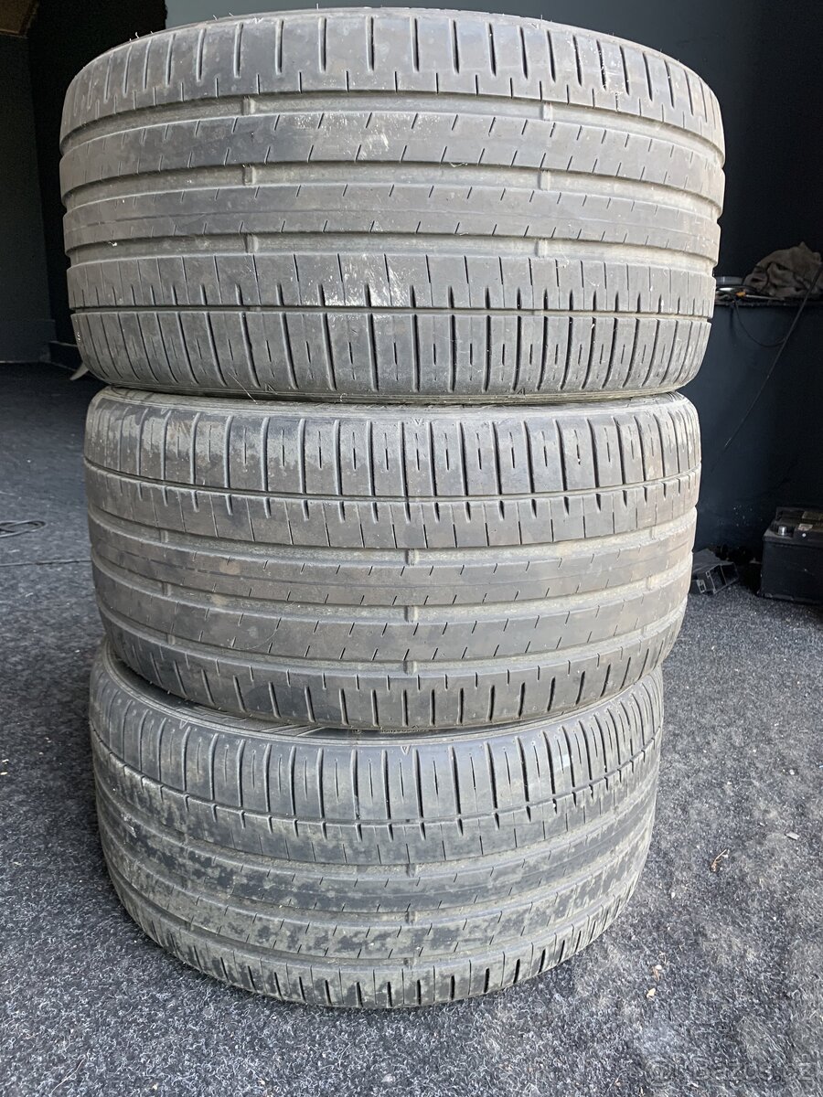 Pneumatiky letní 295/35 R21