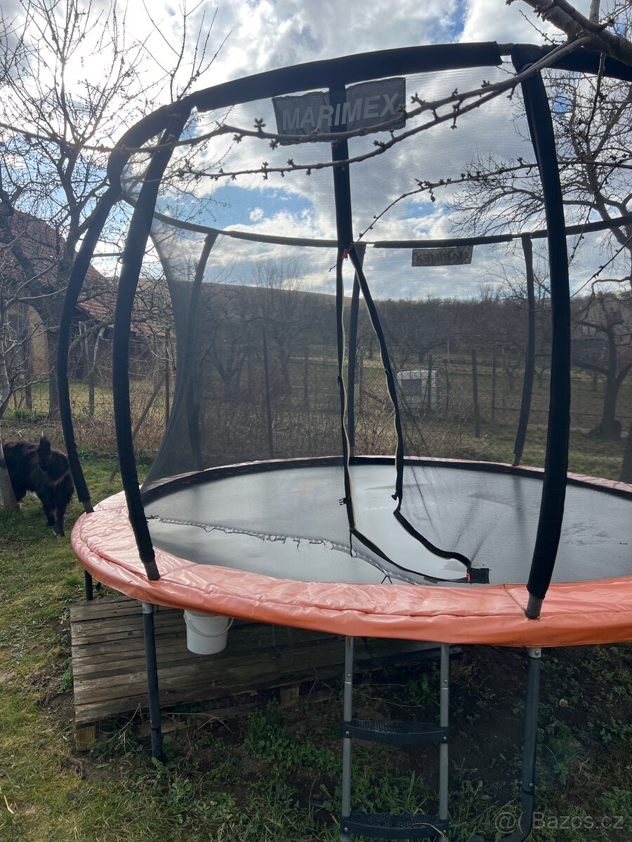 Trampolína