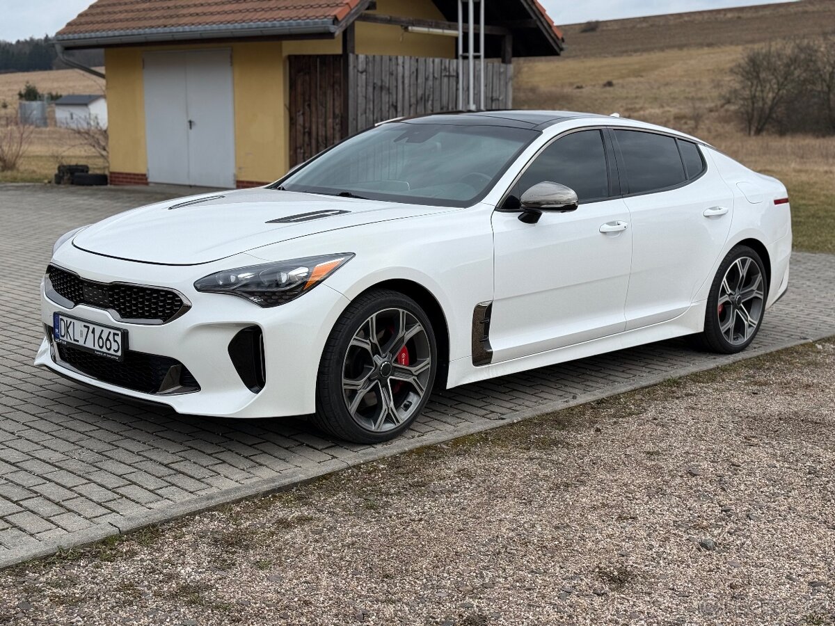 Kia Stinger 3.3 v6 Benzin 272kW r.v 2018