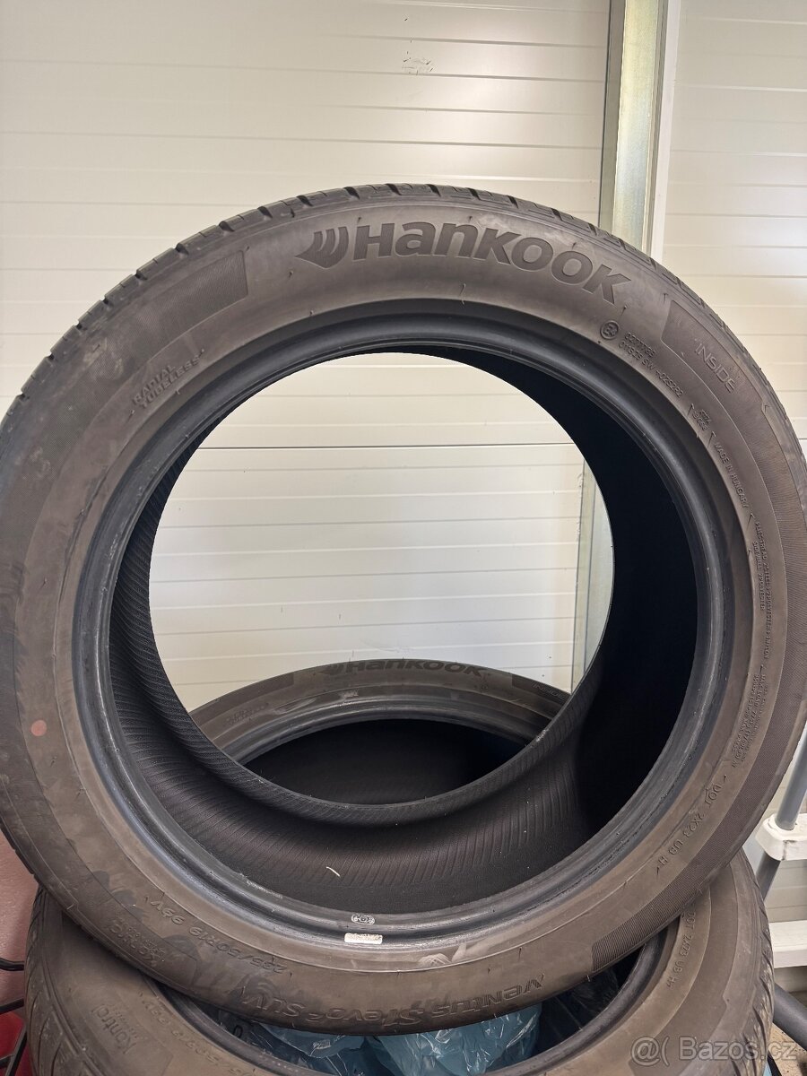 Letní gumy 235/50 R19