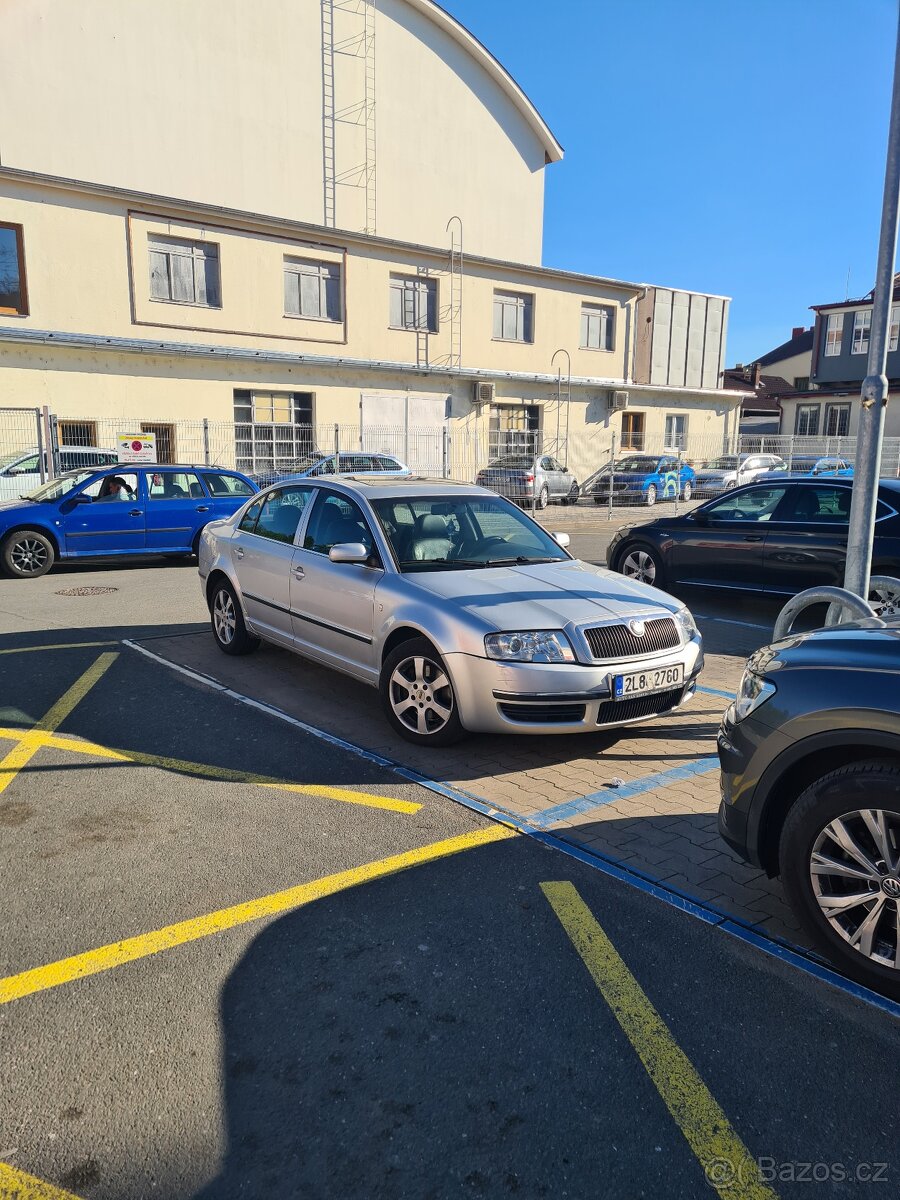 Skoda superb 2.5.Tdi .114kw