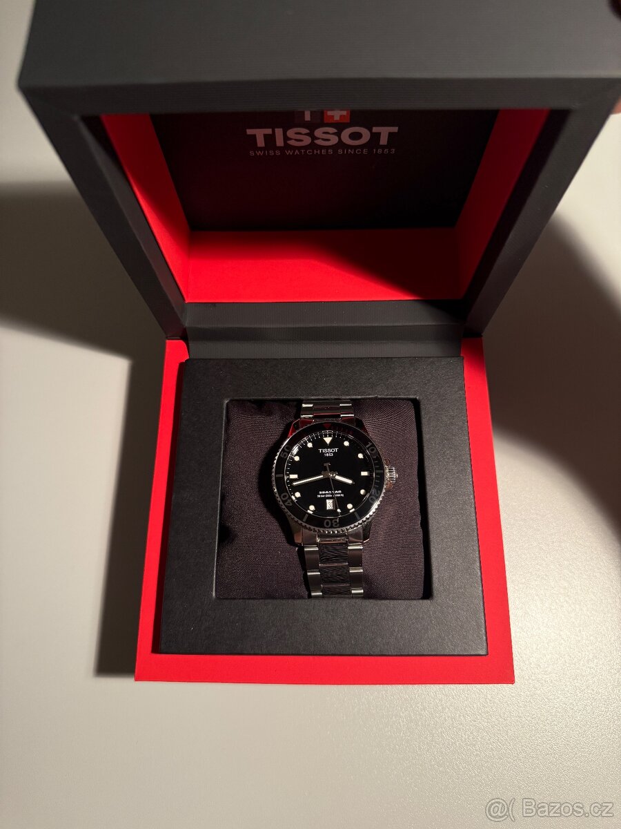 Tissot Seastar 1000 - Black, quartz