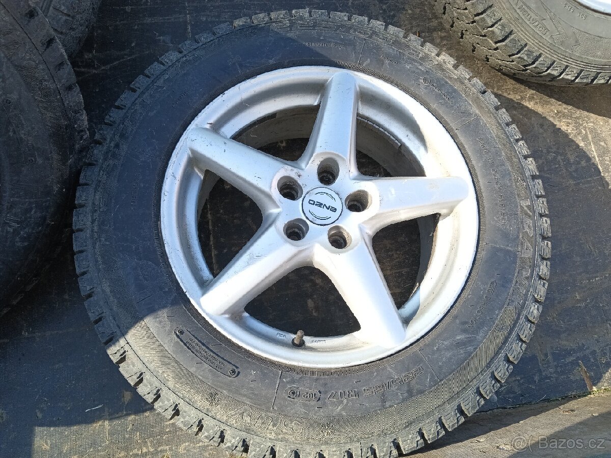 Zimní pneu 225/65 R17 + elektrony, rozteč 5x139,7