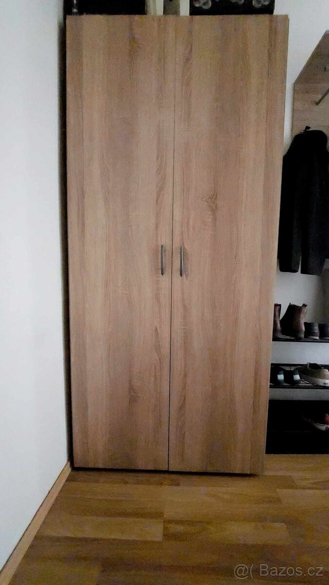 Šatní skříň dub sonoma