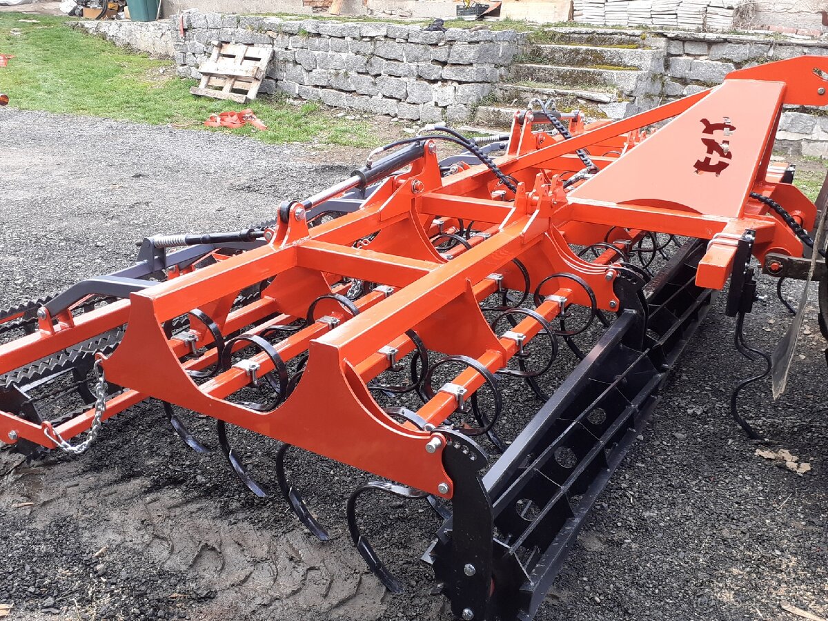 Kompaktor AgroMasz 4,2m