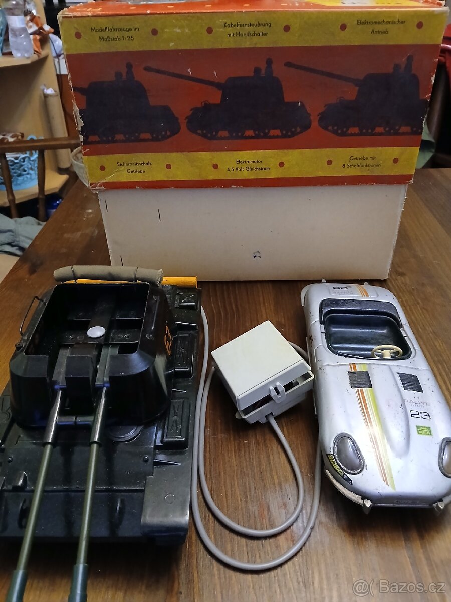 Retro hračky/tank a formule