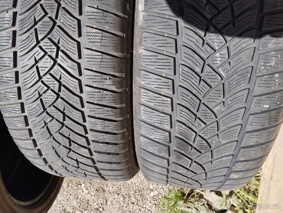 255/45/20 105v Goodyear - zimní pneu 2ks