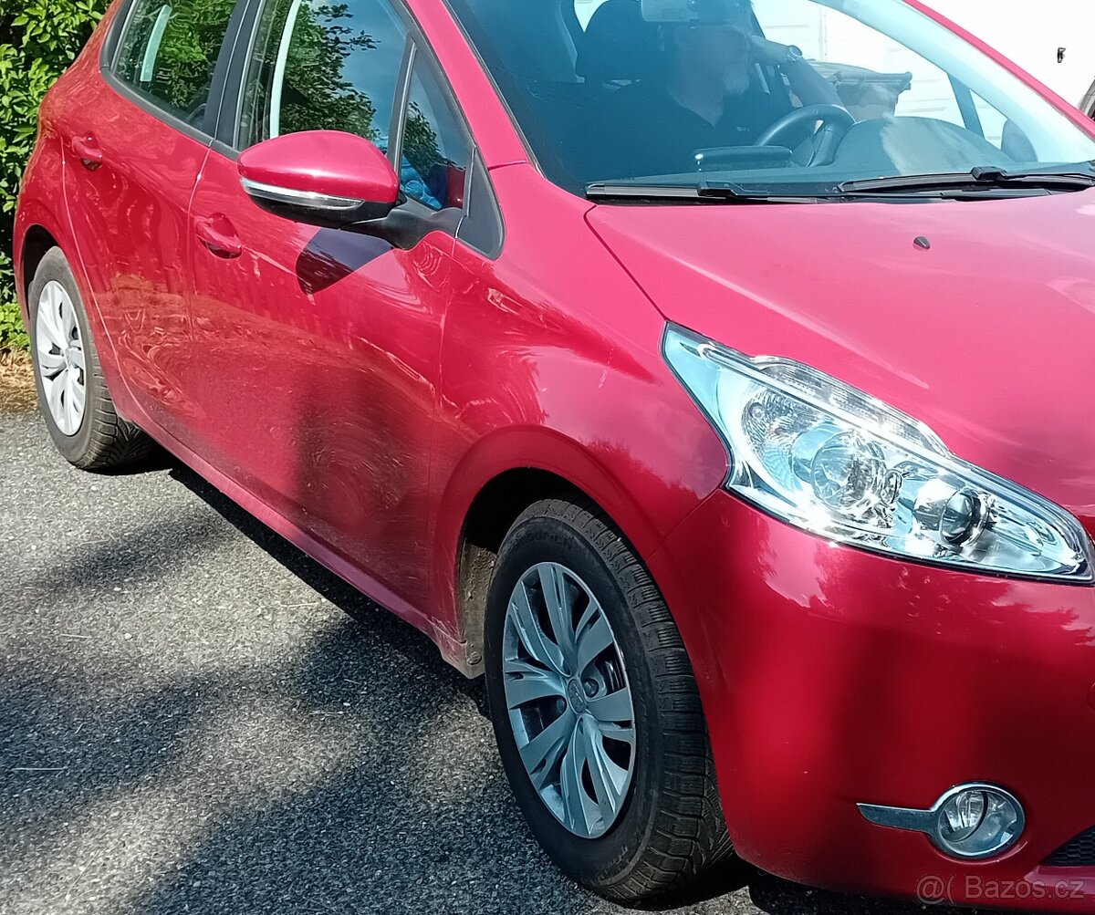 Peugeot 208 1.0 VTi 15000 km