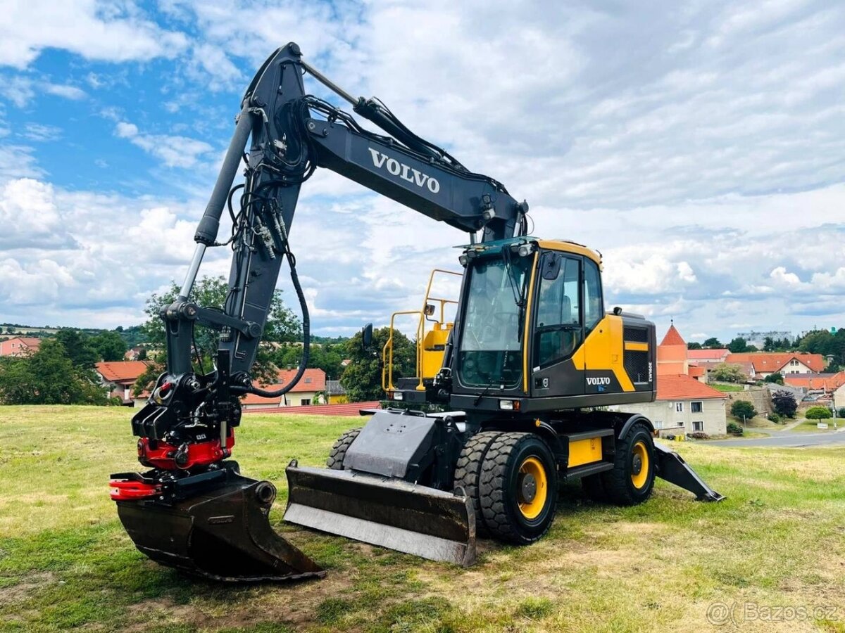 Kolové rypadlo Volvo EW160E s rotátorem