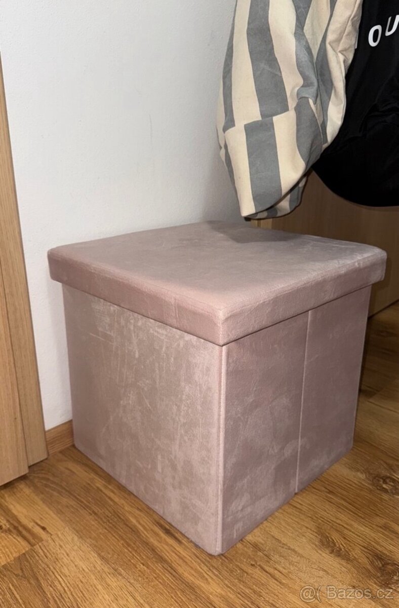 Semišový Růžový taburet s úložným prostorem