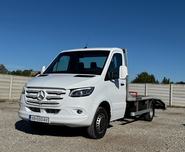 Mercedes-Benz Sprinter odťahový špeciál - odťahovka