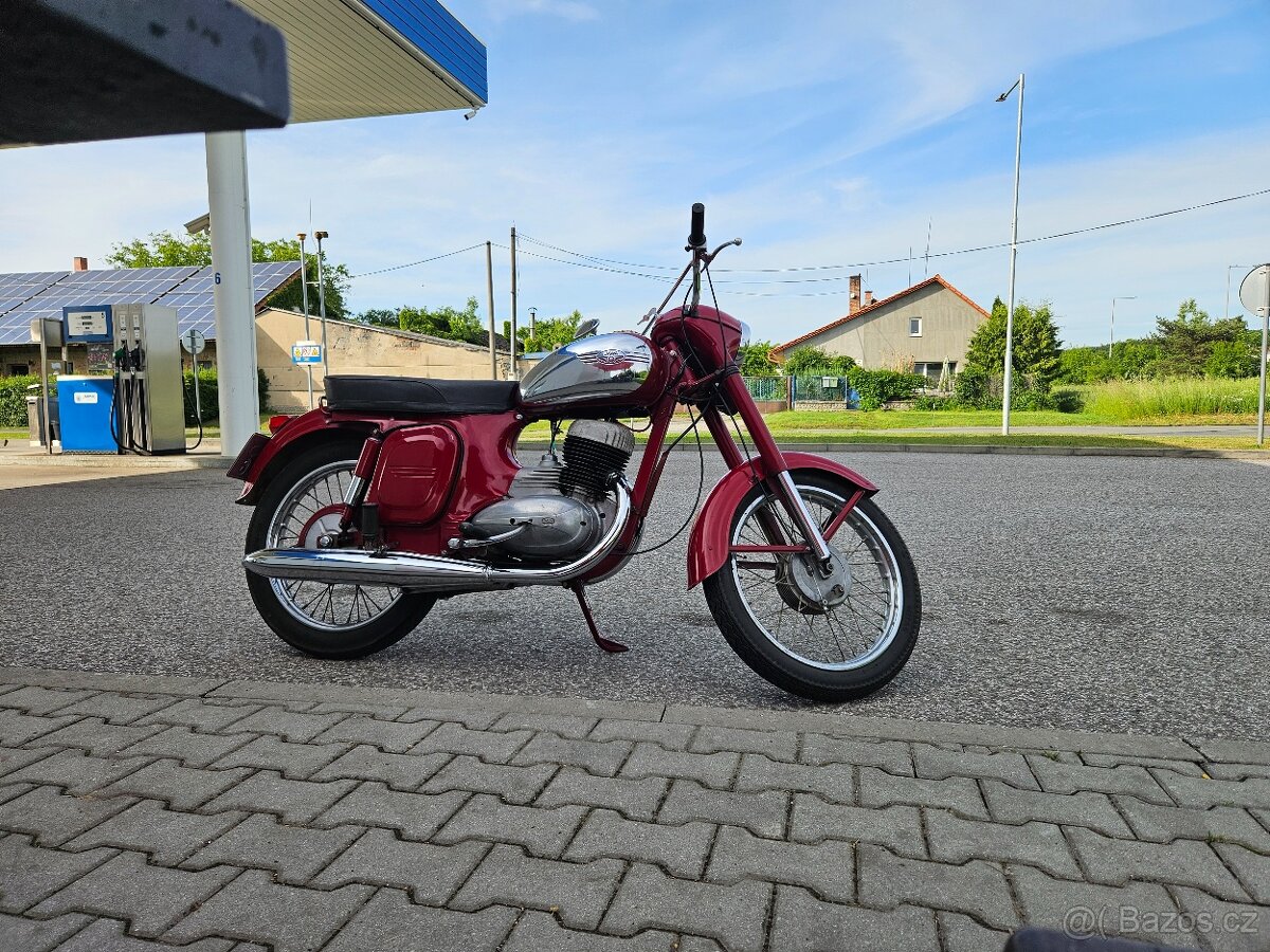 Jawa 250/590 sport