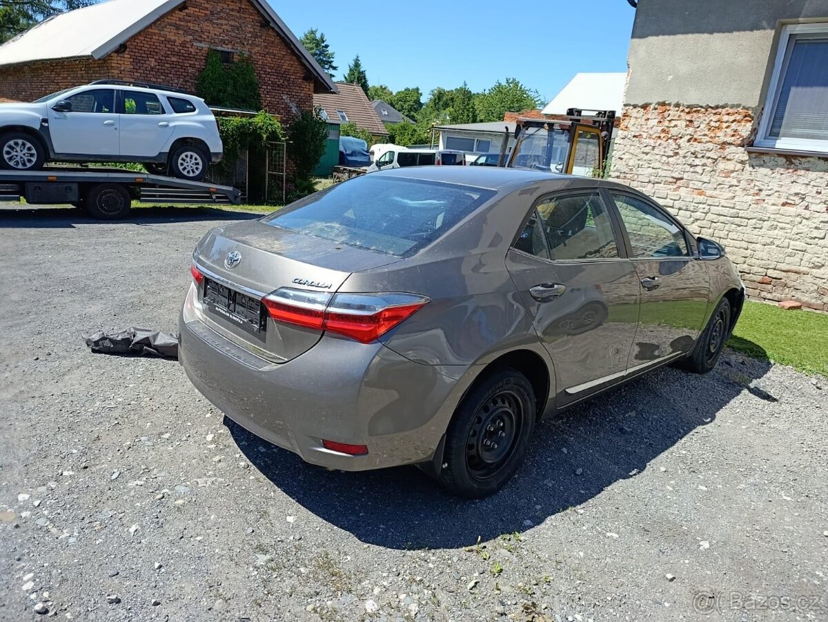 Toyota Corolla 1.6i 97kw, r.2019, klima, 1. majitel