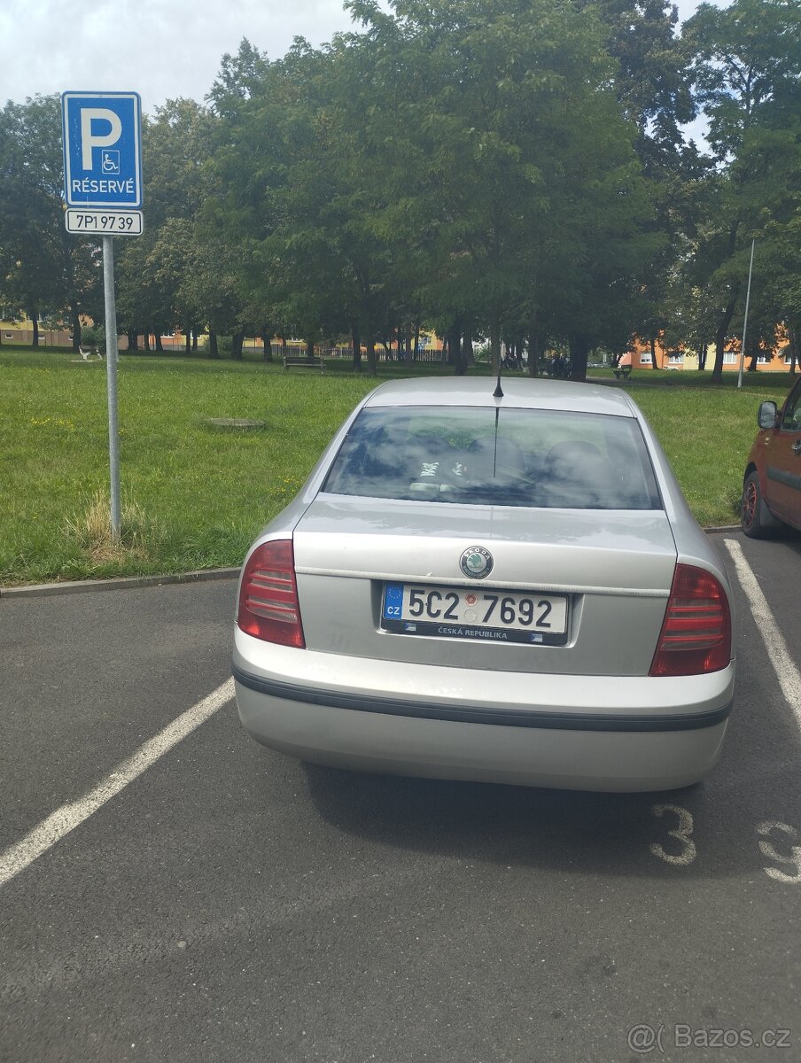 Škoda Superb 1