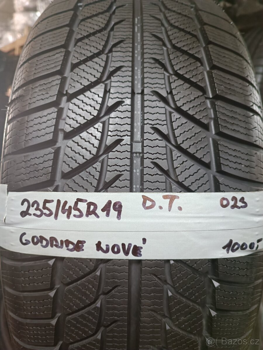 235/45r19 nové zimní godride