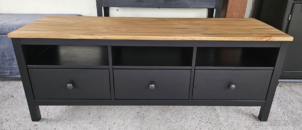 TV stolek Ikea Hemnes
