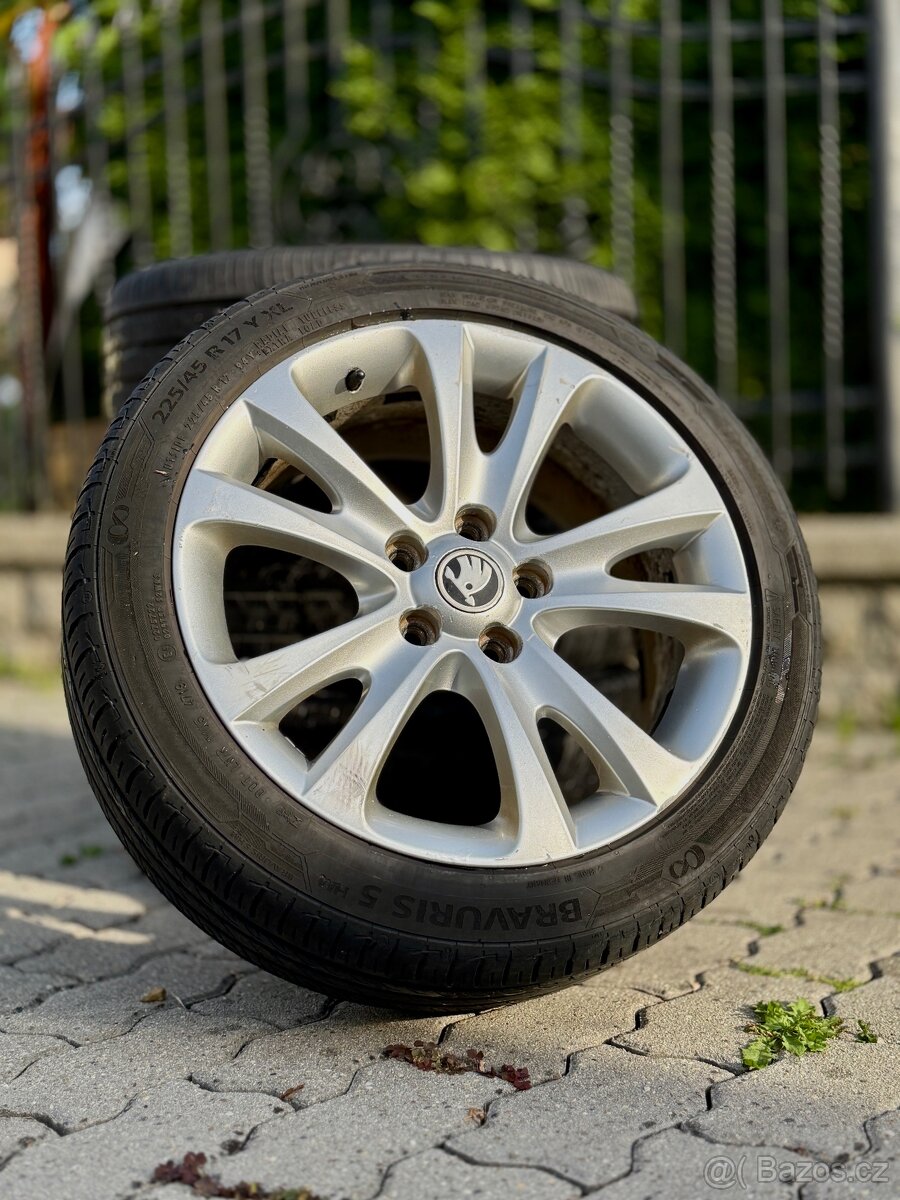 Škoda trifid 5x112 225/45 r17