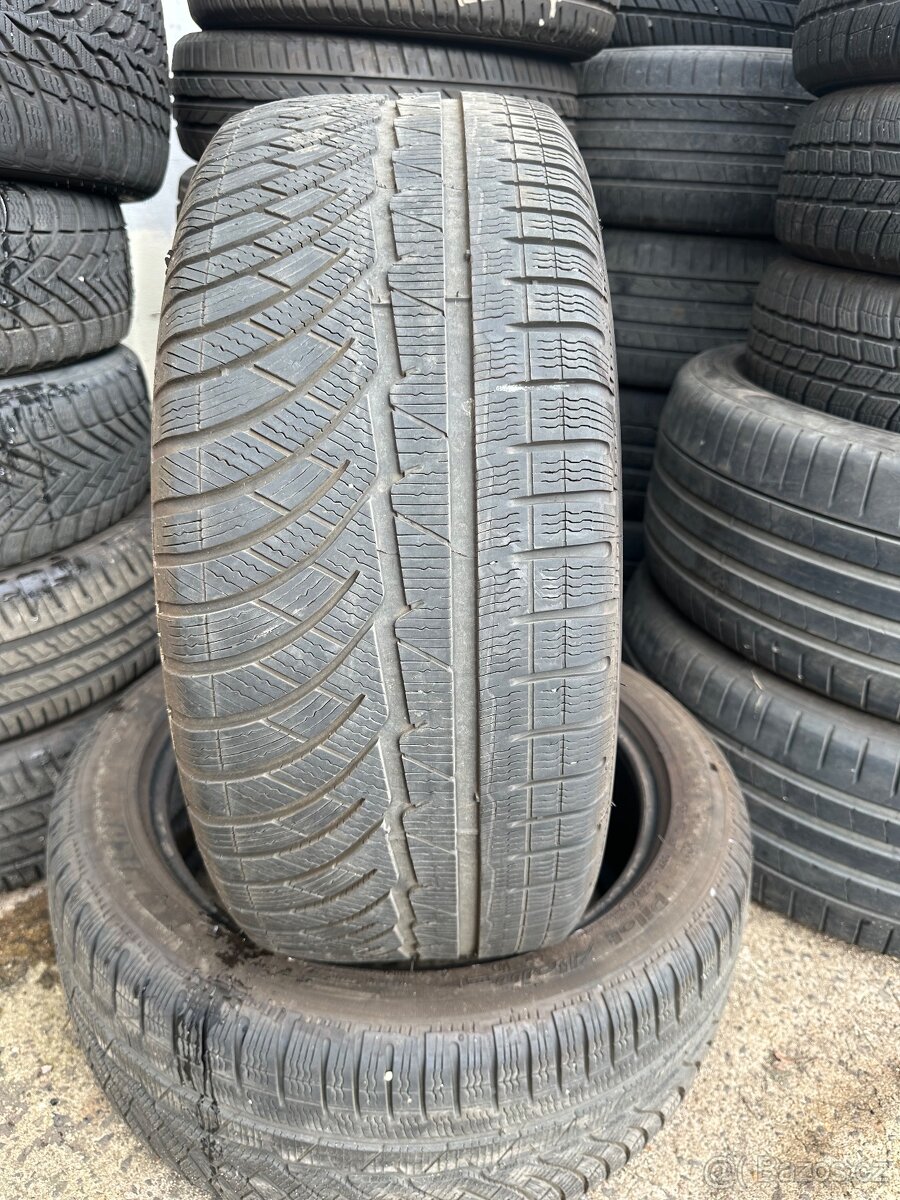 245/45/18 Michelin