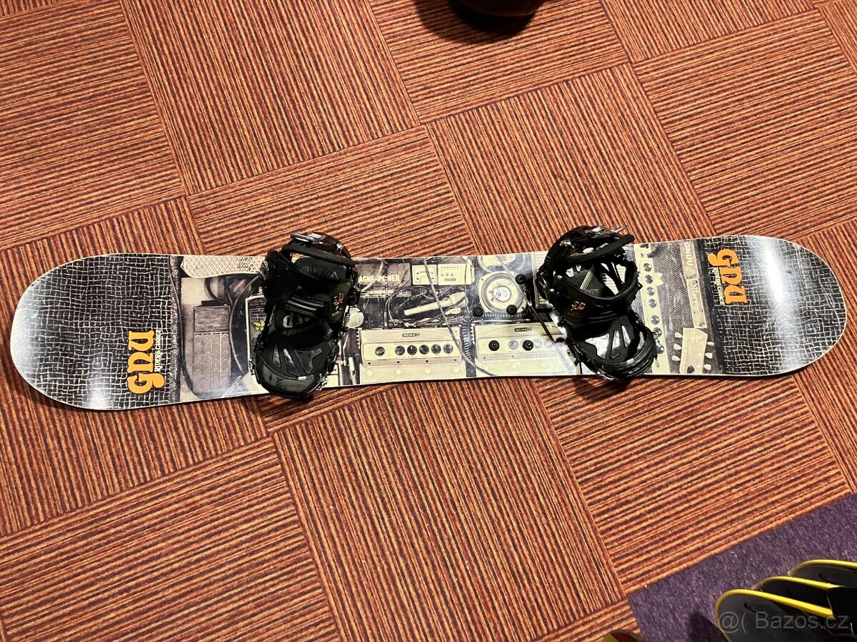 Snowboard GNU Riders Choice 157 cm s vázáním Fastec