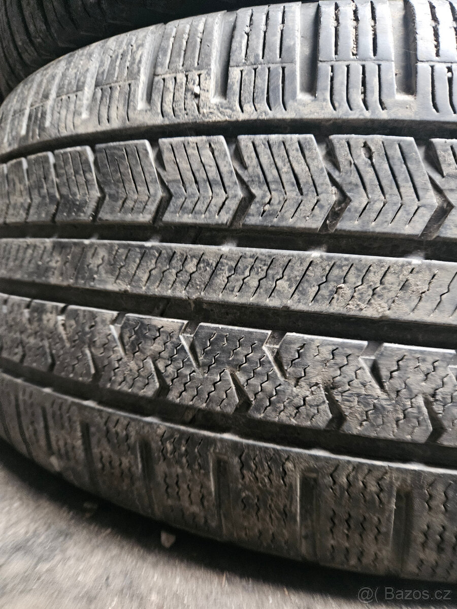 245/45r18 100Y Vredestein