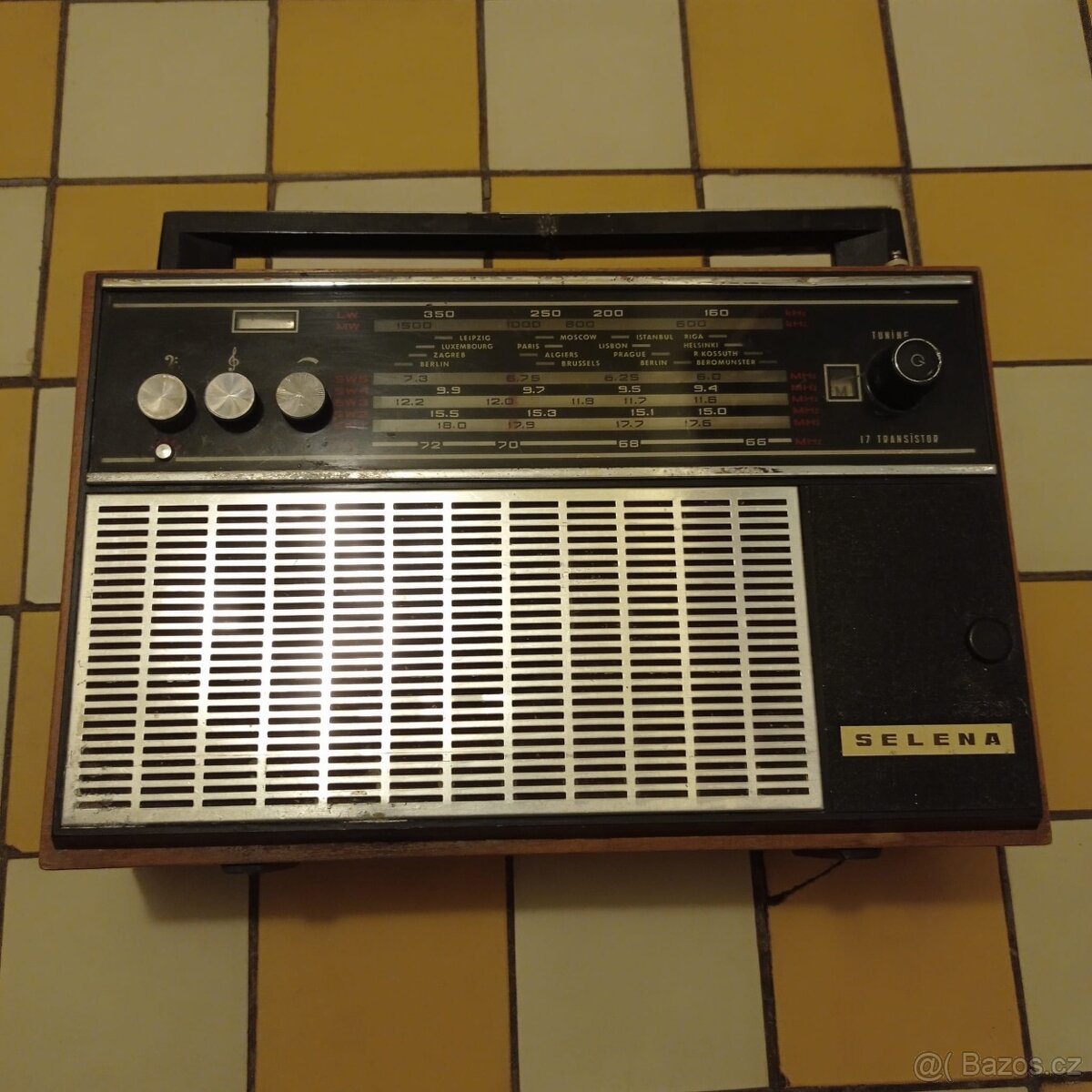 Staré/retro rádia.