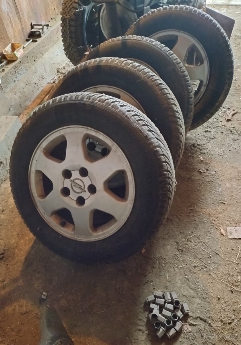 Sada originál kol ALU Opel Zafira A+celoročky 195/65 R15 91V