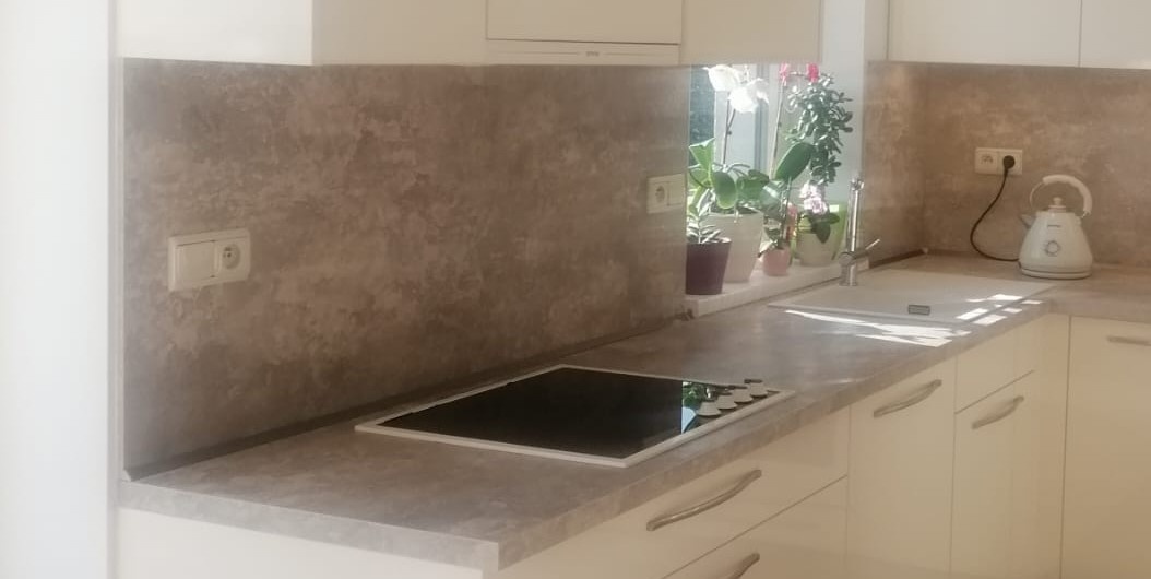 pracovní deska kuchyňská nová 276cmx90cmx3,8cm