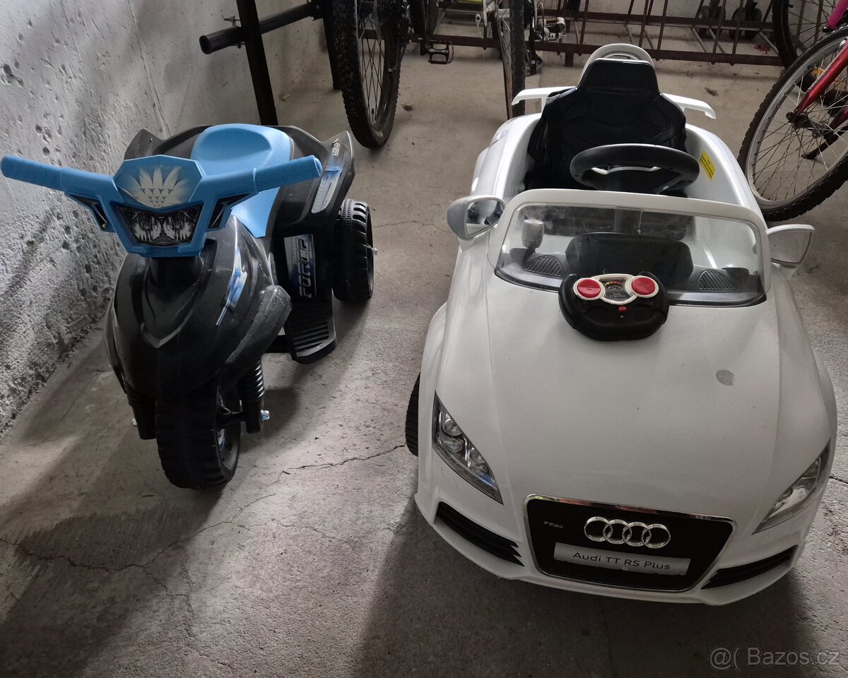 Elektrické auto a motorka