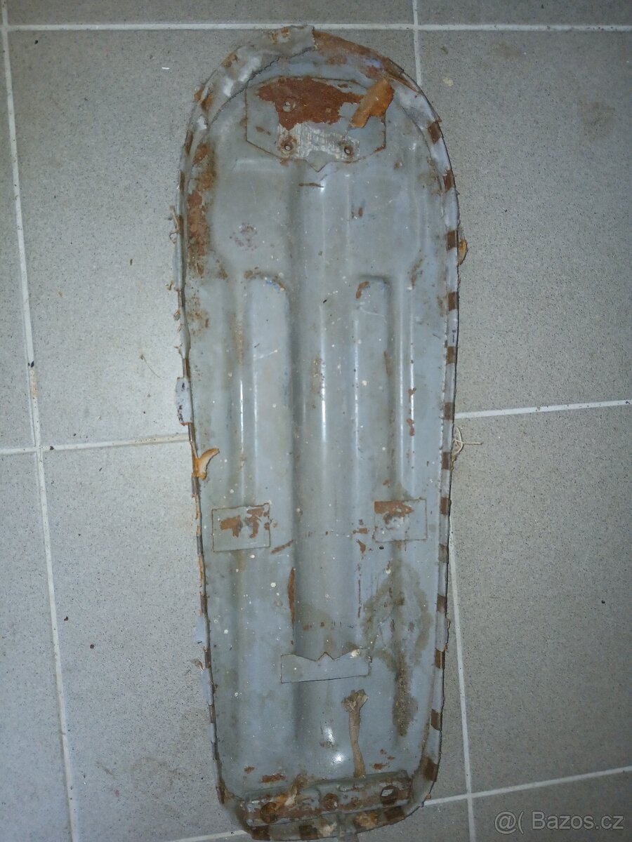 Jawa 50 pionyr - plech sedla