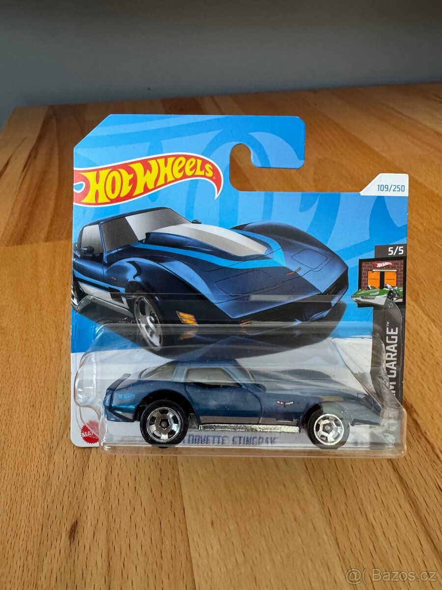 Hot Wheels - Corvette Stingray (2nd Color) - HW Dream Garage