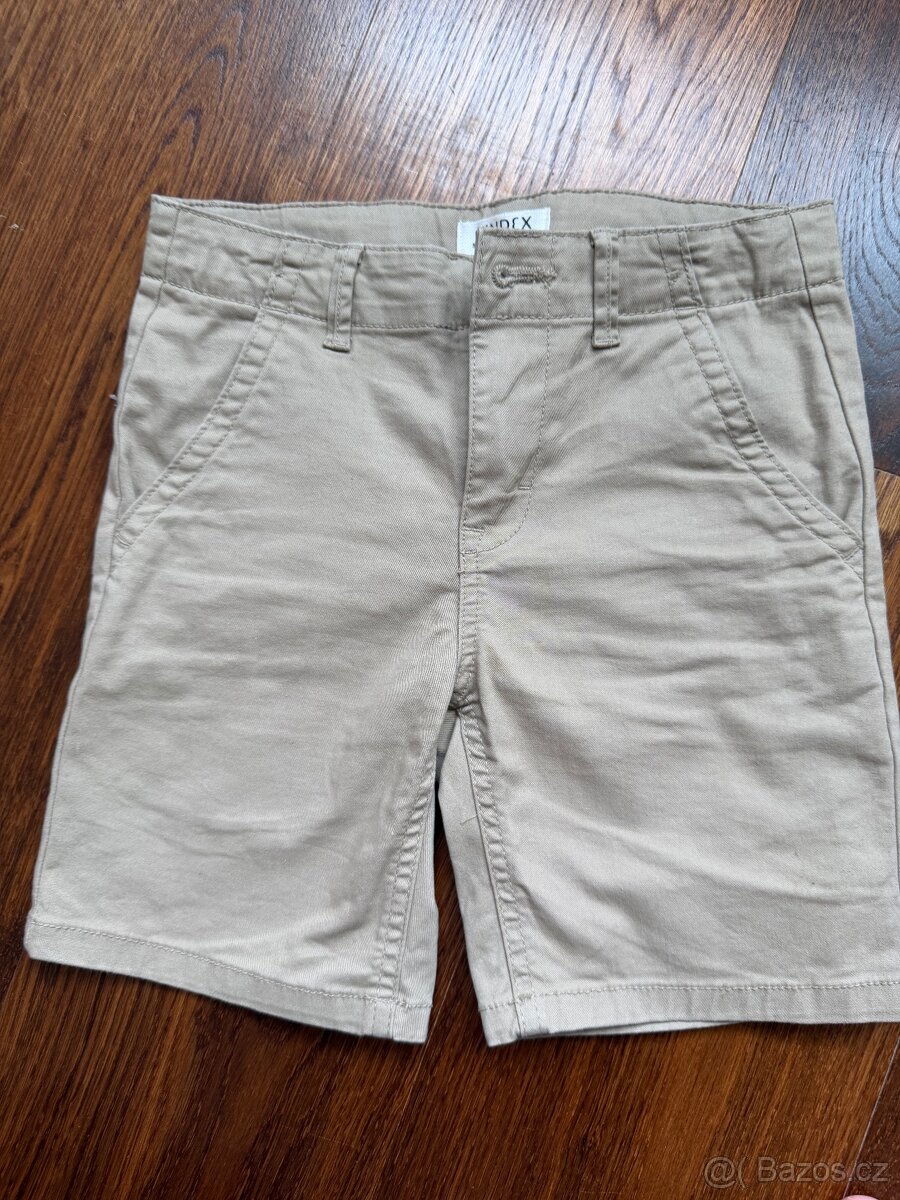 Kraťasy Lindex vel 134