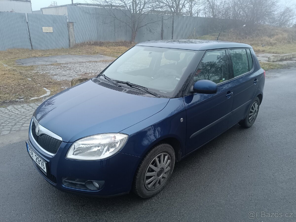 Škoda Fabia II 1, 4 16V NOVÁ STK, závěs