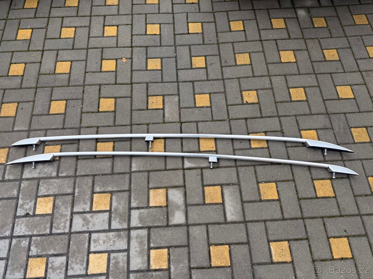 VW Touran 1T3 chromové hagusy