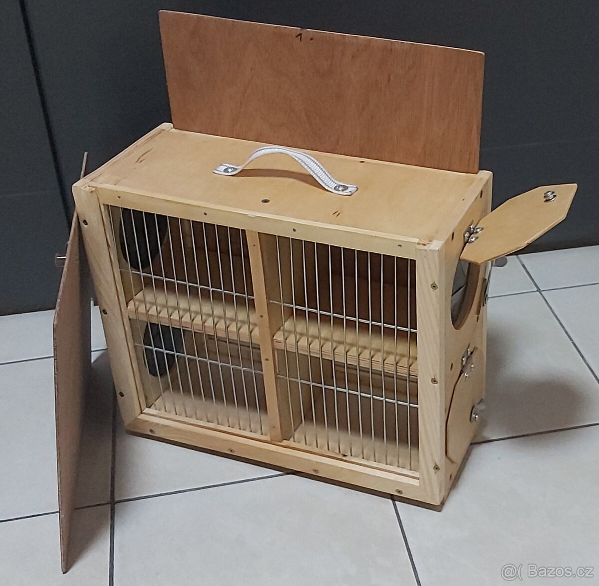 Nioska cztero komorová přepravní